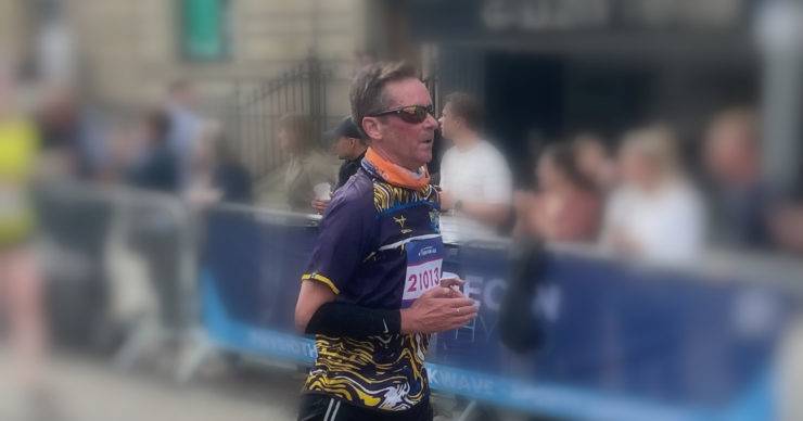 Neil Wilson running 2022 London Marathon in honour of Rob Burrow